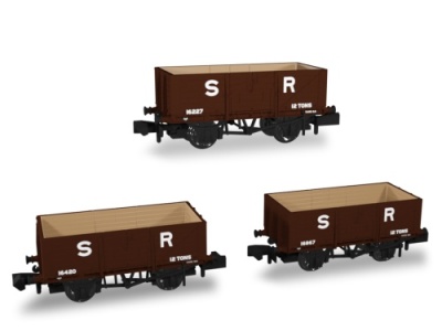 Rapido 942007 SR Livery N Gauge pre- 1936 7 Plank Wagon Pack No: 3